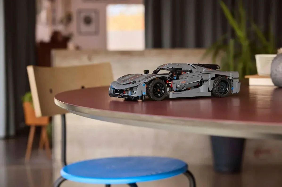 Klocki Technic 42173 Szary hipersamochód Koenigsegg Jesko Absolut - zabawki-dla-dziewczynki