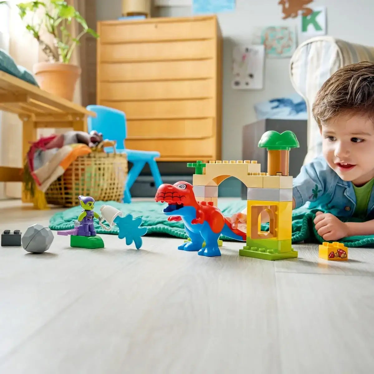 LEGO DUPLO 10463 scena z dinozaurem Spidey i superbohaterami Marvel - zabawki-dla-dziewczynki