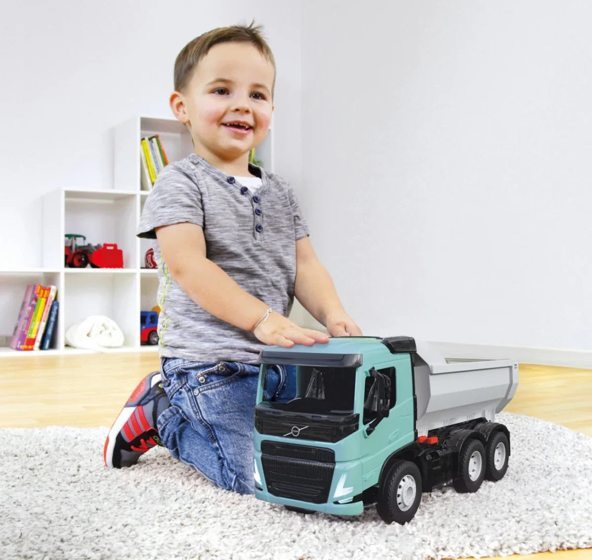 Lena Wywrotka Worxx Volvo FMX w pudełku