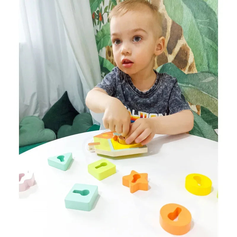 CLASSIC WORLD Drewniana Przeplatanka Klocki do Nawlekania Klucze i Drzwi MONTESSORI 11 el. - zabawki-dla-dziewczynki