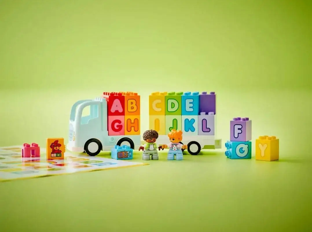 Ciężarówka LEGO DUPLO z odłączaną przyczepą i kolorowymi klockami z literami - zabawki-dla-dziewczynki