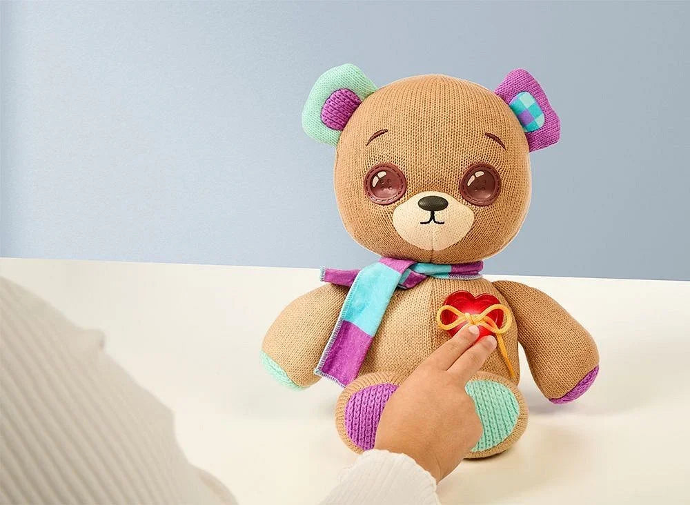 Cobi Thready Bear Miś Guziczek kolorowa interaktywna zabawka dla dziewczynek - zabawki-dla-dziewczynki