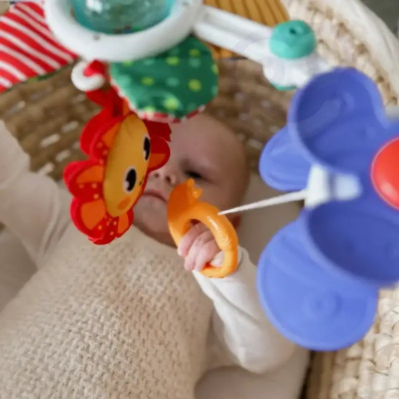 Pałąk edukacyjny WOOPIE BABY zabawki do fotelika i wózka  - zabawki-dla-dziewczynki