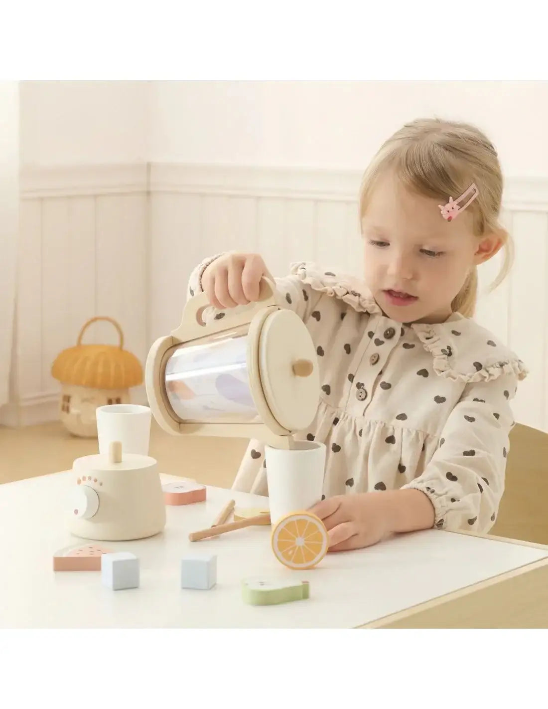 Drewniany blender zabawkowy TOOKY TOY do kuchni dziecięcej