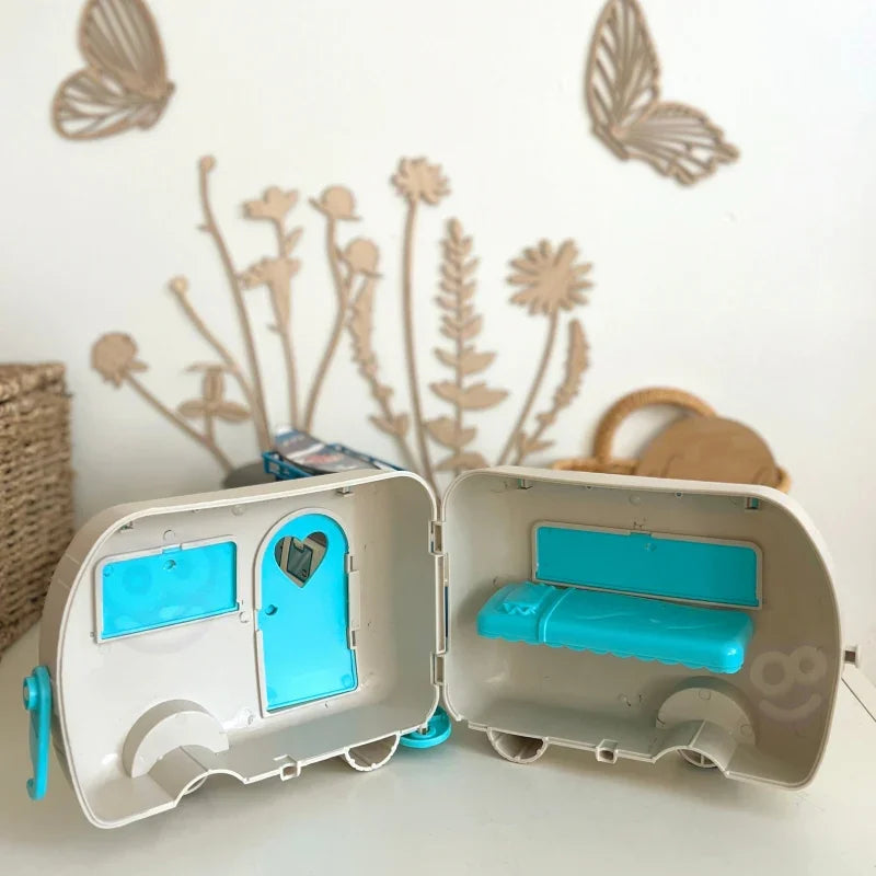 WOOPIE Kamper XL dla Lalek Zestaw Kempingowy z Przyczepką - zabawki-dla-dziewczynki