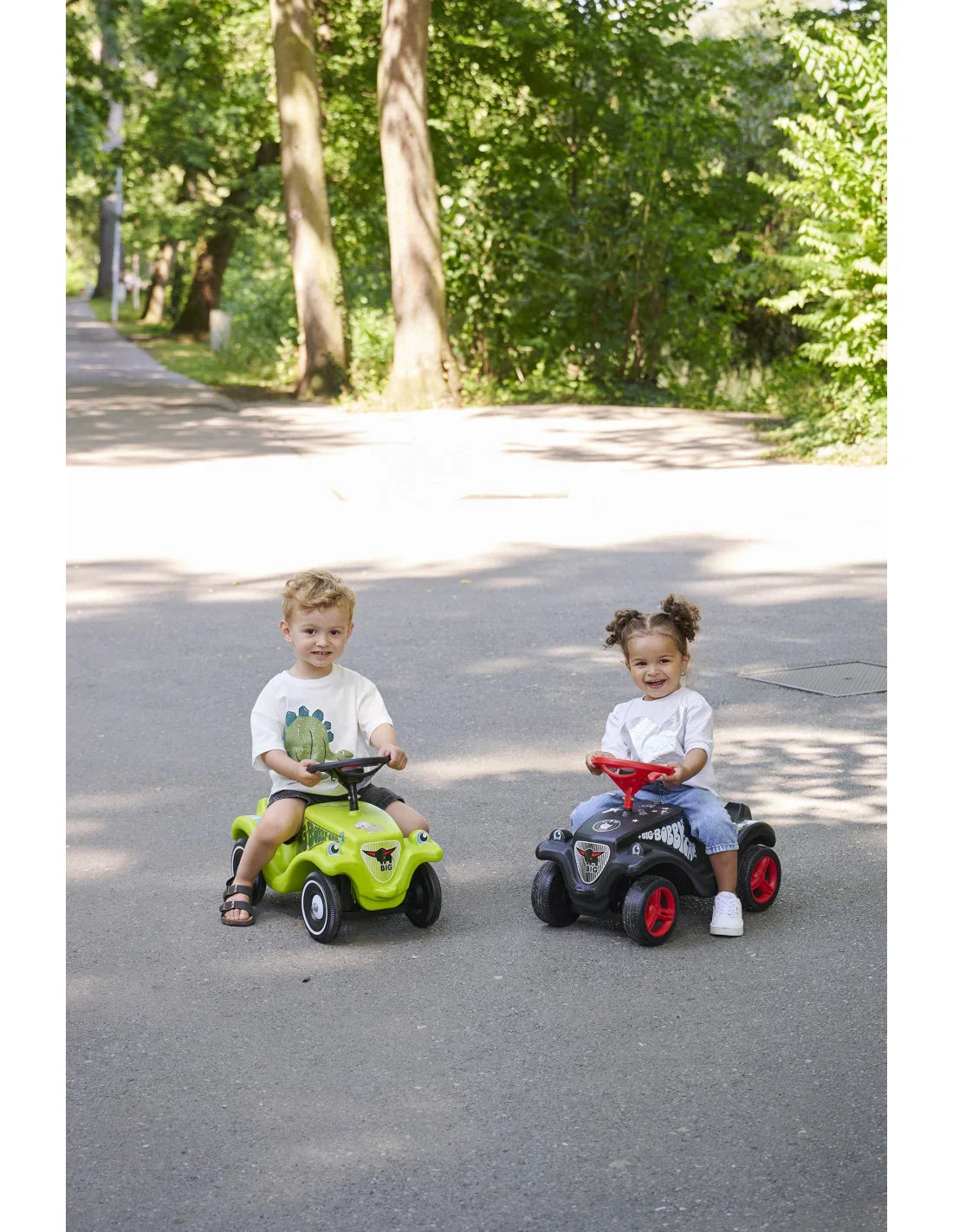 Ergonomiczny jeździk dla dzieci z bezpieczną kierownicą i klaksonem - zabawki-dla-dziewczynki