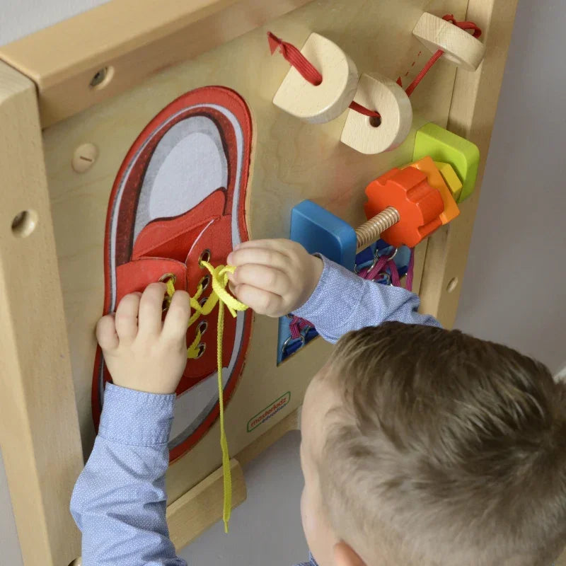 Montessori zabawa z sznurowaniem Masterkidz  - zabawki-dla-dziewczynki