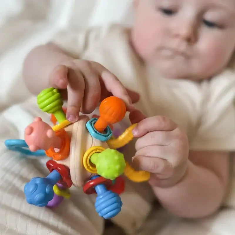 Miękka grzechotka i gryzak WOOPIE BABY 2w1 - zabawki-dla-dziewczynki