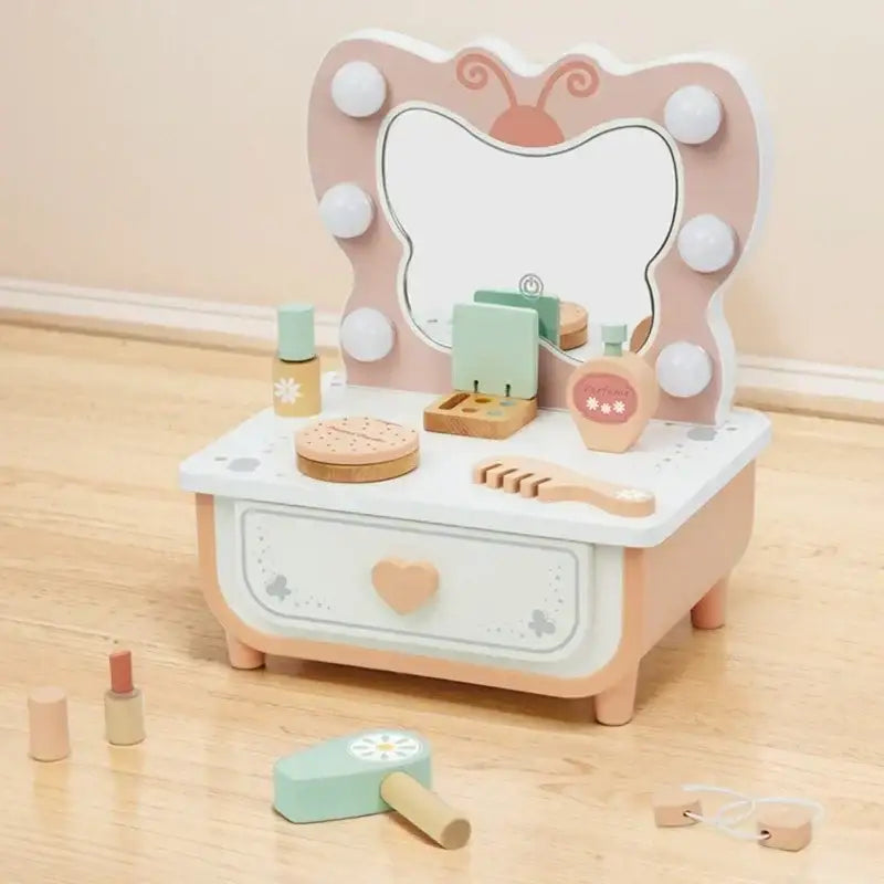 Drewniana toaletka TOOKY TOY motyl z akcesoriami i LED - zabawki-dla-dziewczynki