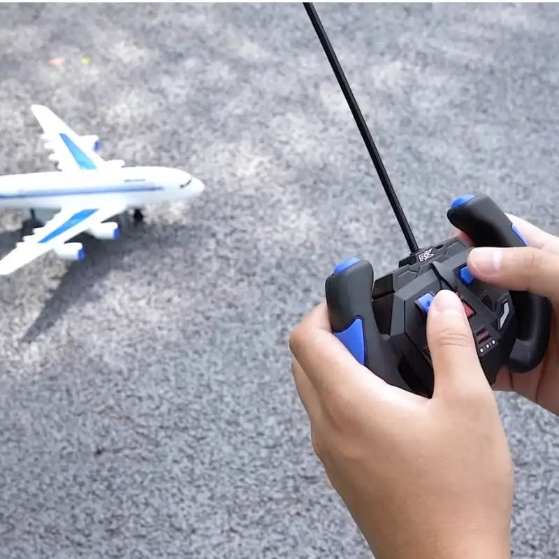 WOOPIE RC Samolot Pasażerski Airline interaktywny dla maluchów - zabawki-dla-dziewczynki
