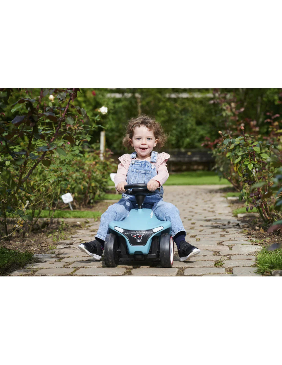Jeździk z antypoślizgową kierownicą i klaksonem - zabawki-dla-dziewczynki