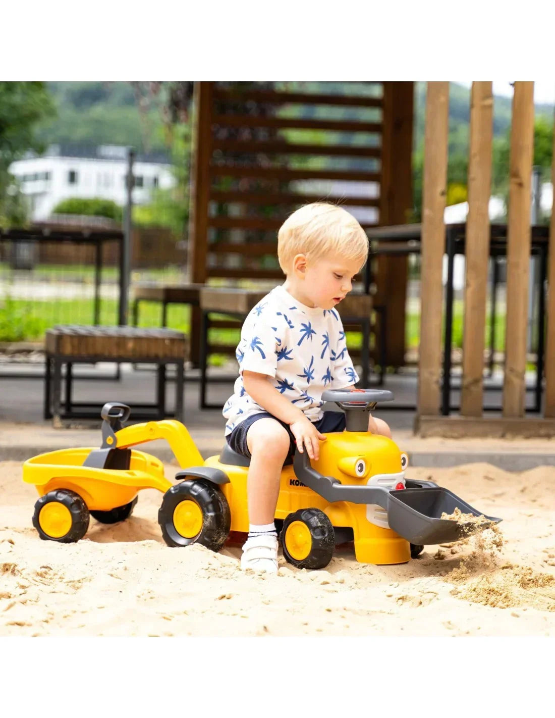 FALK Jeździk Komatsu w klasycznym stylu vintage z bezpieczną stabilną konstrukcją - zabawki-dla-dziewczynki