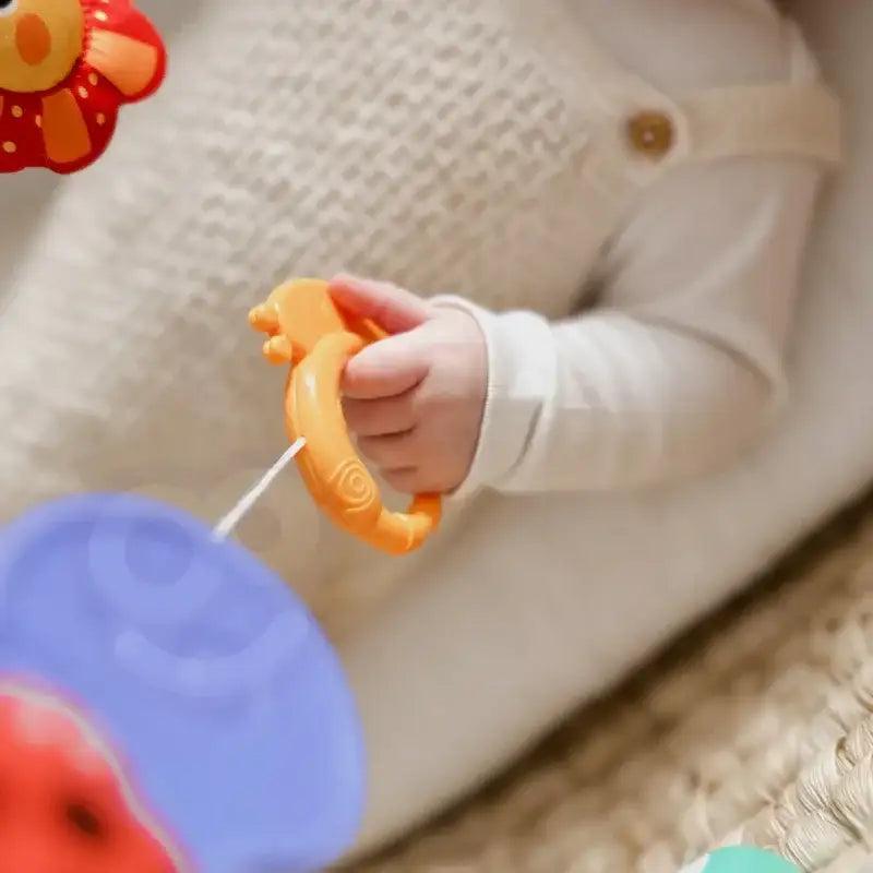 Łuk z zawieszkami do łóżeczka WOOPIE BABY rozwój dziecka - zabawki-dla-dziewczynki