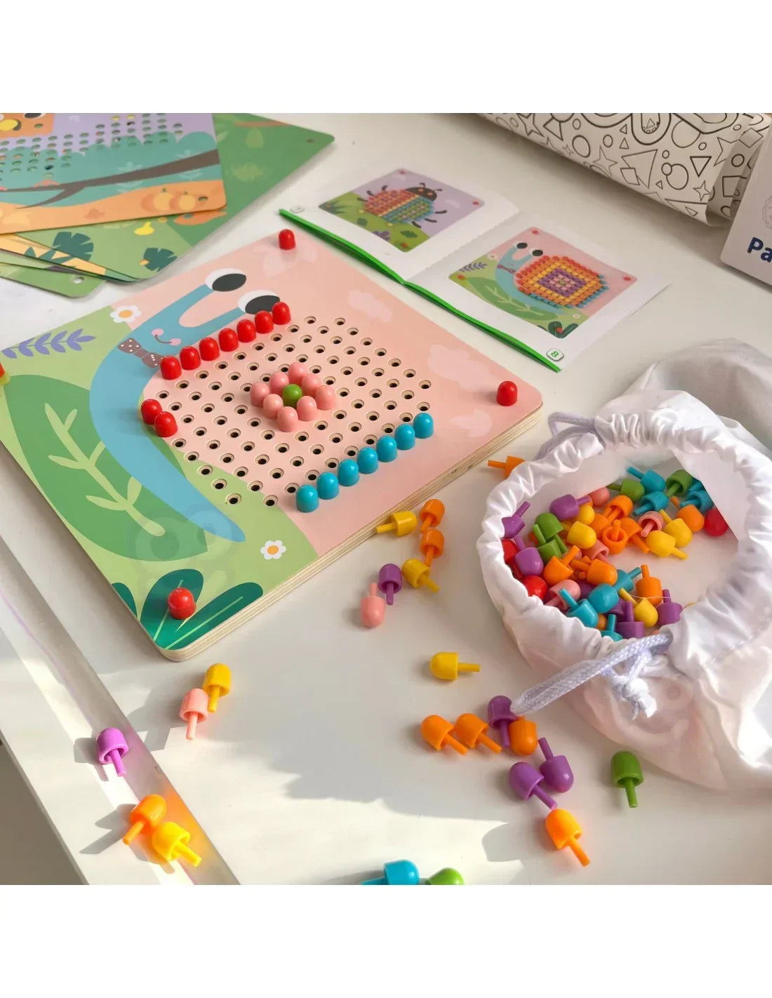 10-TOOKY TOY Układanka z Pinezkami Kołki Wpinaczka-10