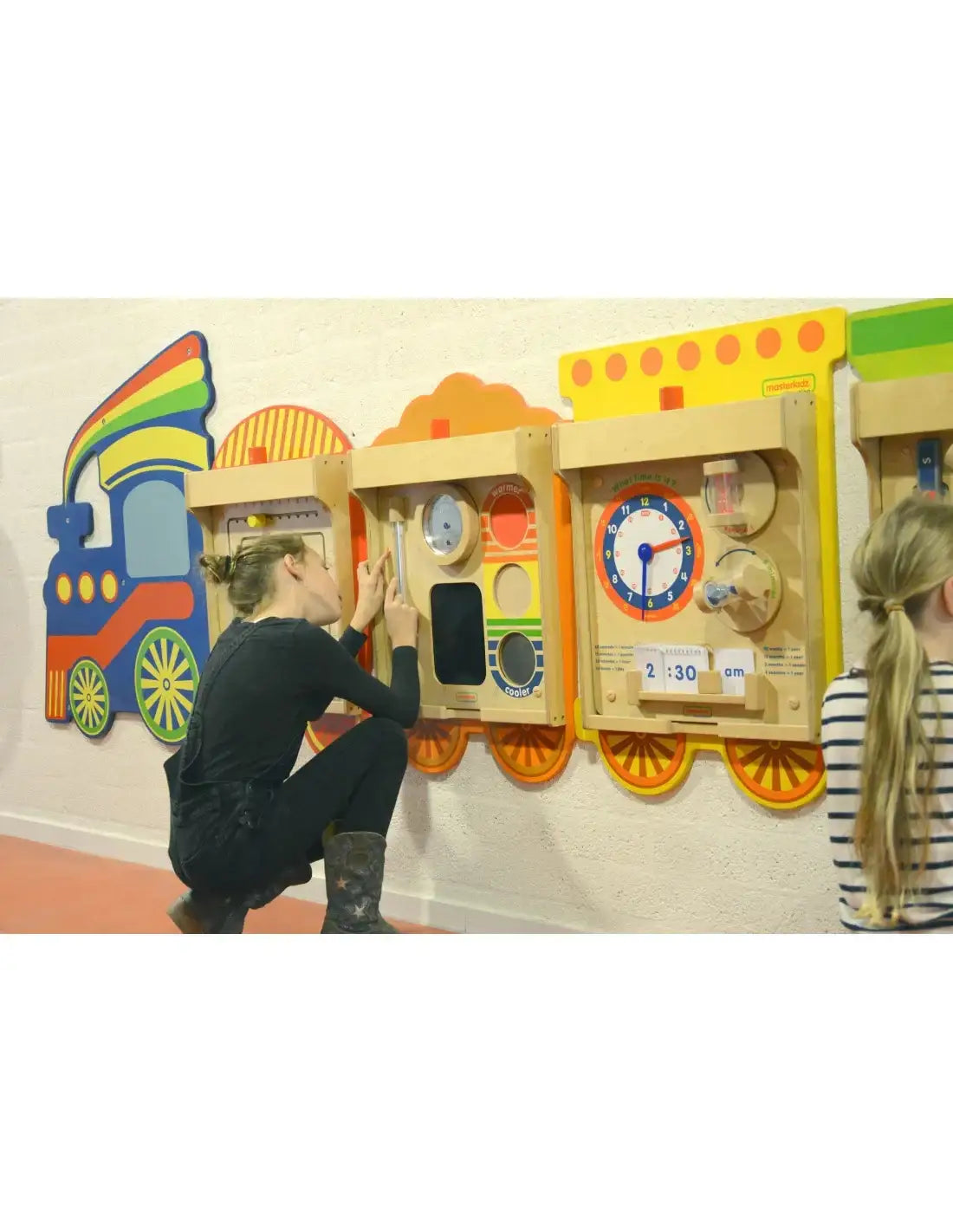 Drewniany pociąg edukacyjny Masterkidz z wymiennymi tablicami -  - zabawki-dla-dziewczynki