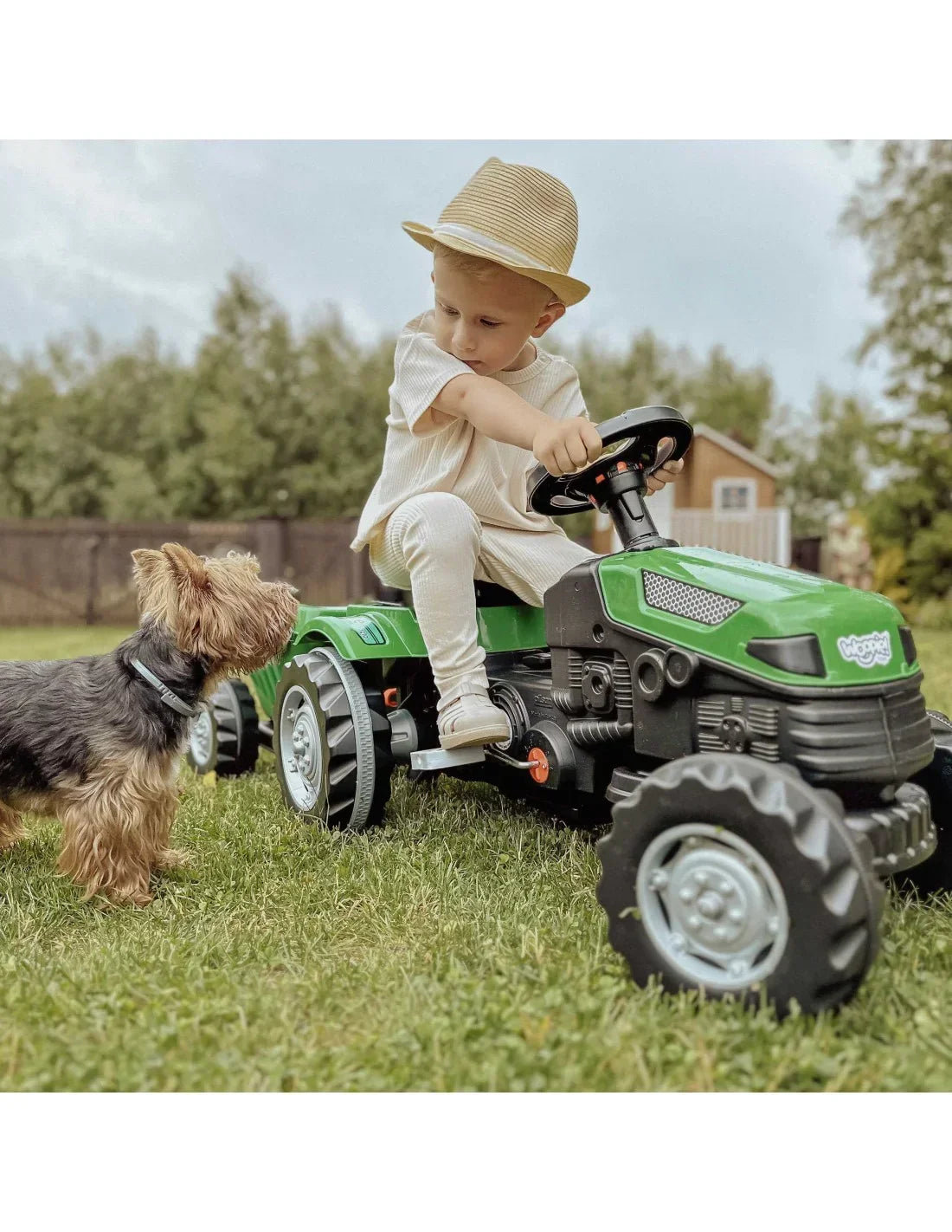 Traktor WOOPIE z hakiem holowniczym - zabawki-dla-dziewczynki