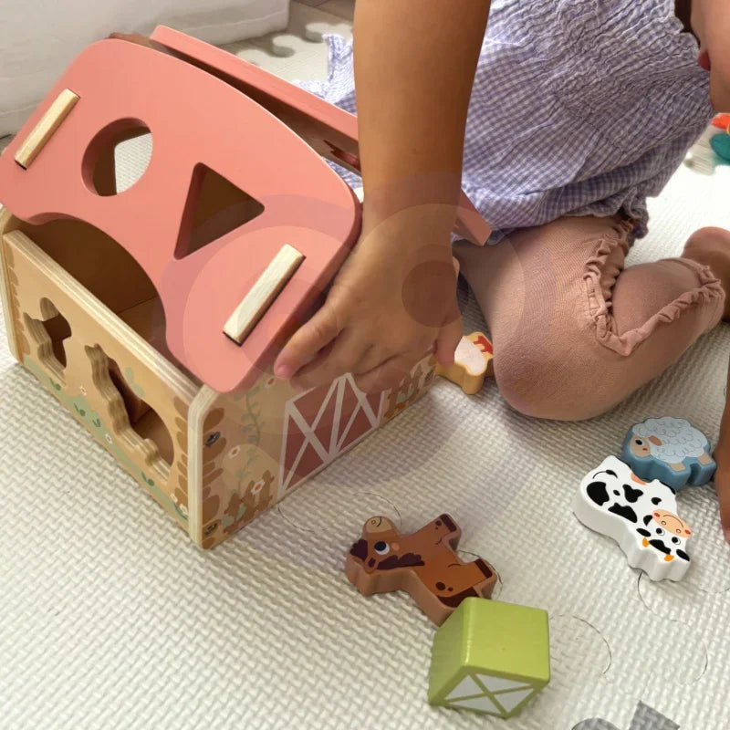 WOOPIE GREEN Drewniana Farma Sorter Kształtów i Kolorów 13 el. - zabawki-dla-dziewczynki