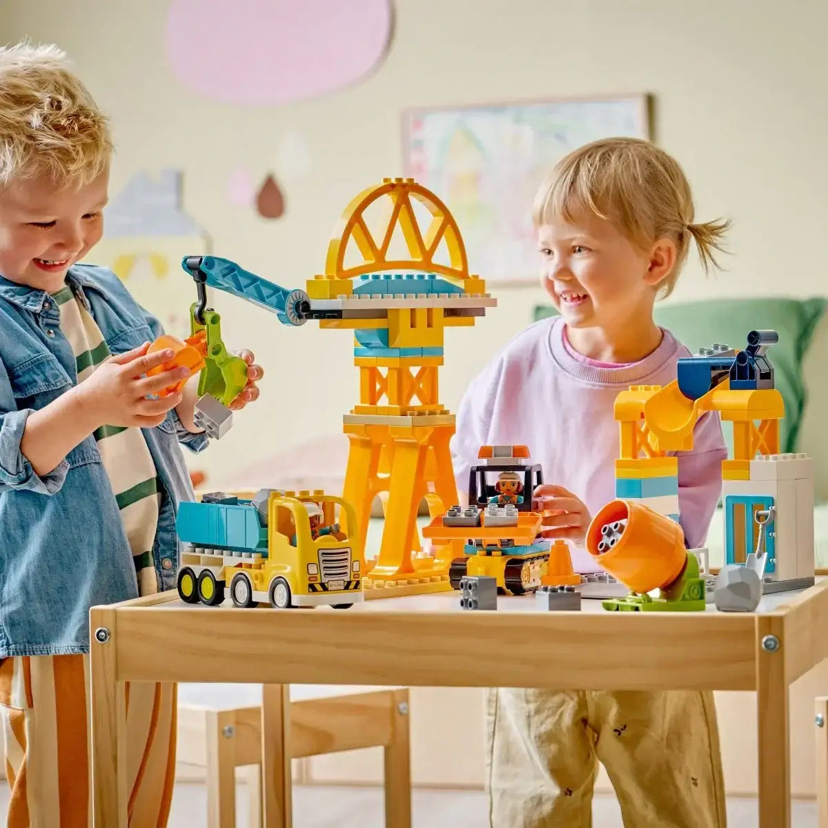 LEGO DUPLO 10476 Plac budowy z pojazdami 3 w 1 edukacyjny zestaw klocków  - zabawki-dla-dziewczynki