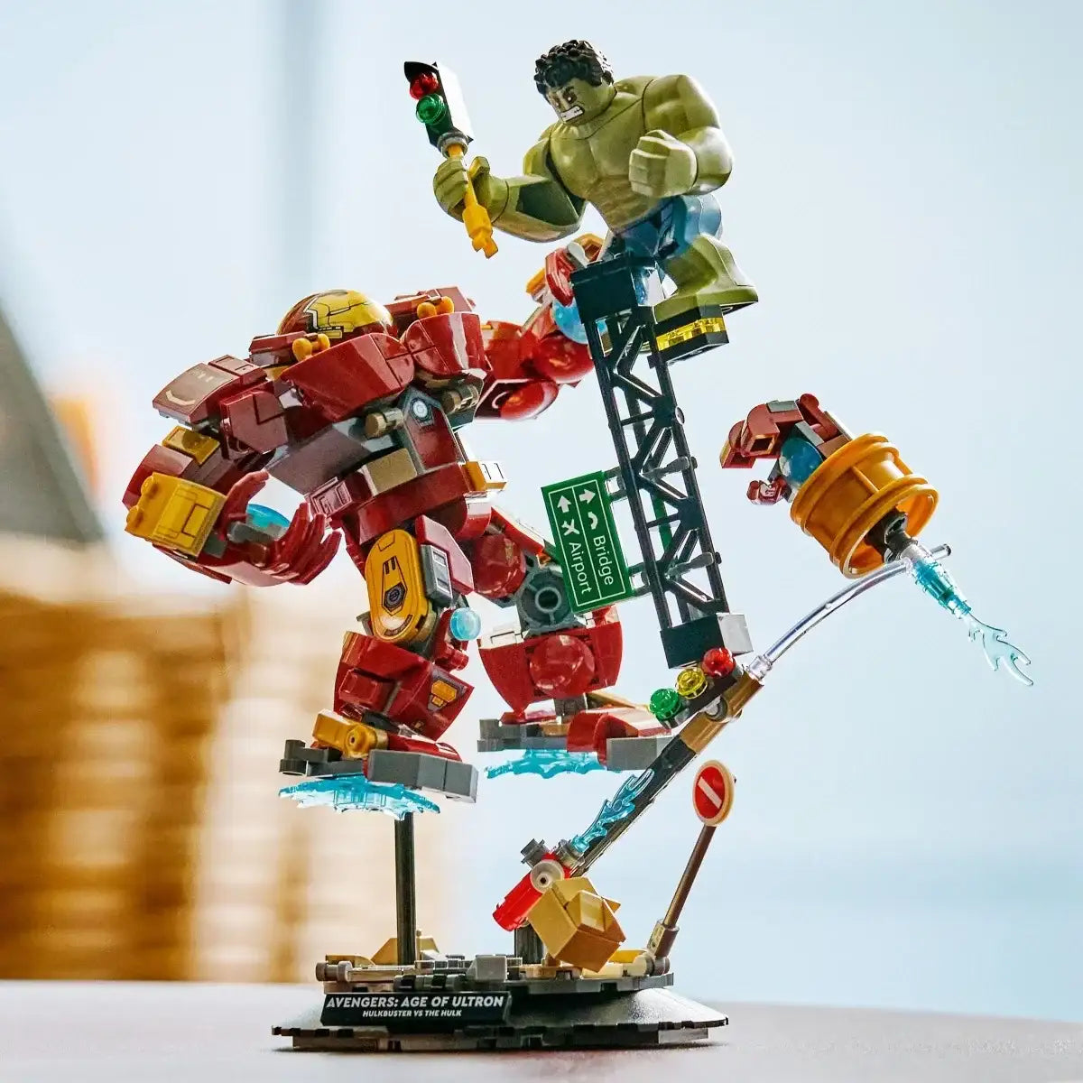 Zestaw LEGO Marvel 76343 epicka bitwa Hulkbuster i Hulk