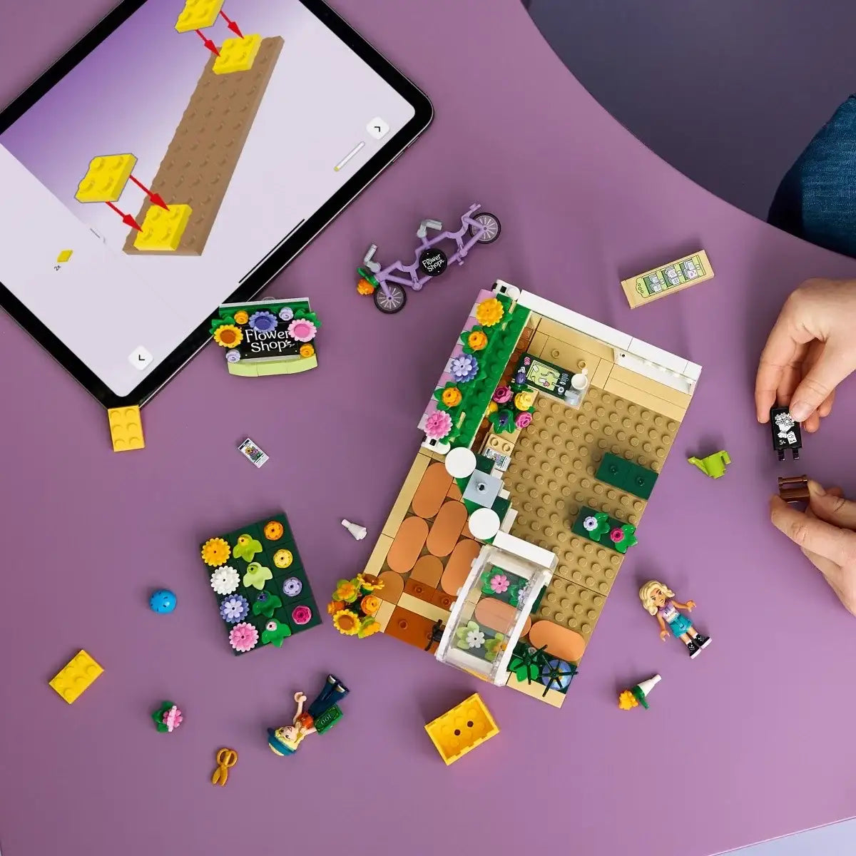 LEGO Friends kwiaciarnia z kolorowymi kwiatami i akcesoriami