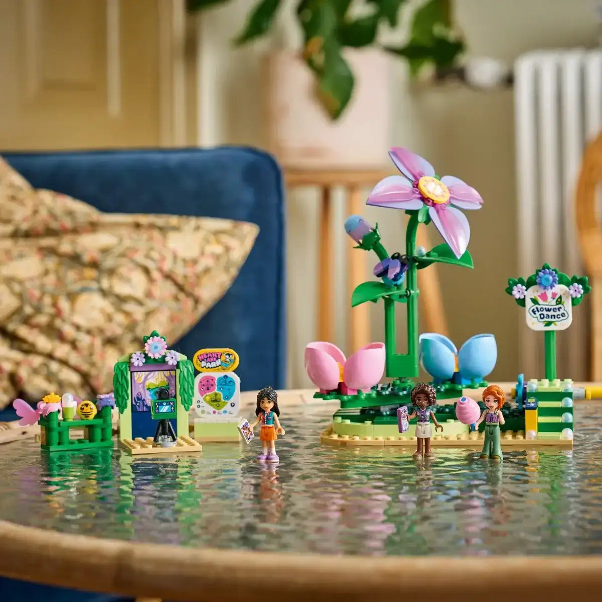LEGO Friends karuzela z wróżkami i kwiatami