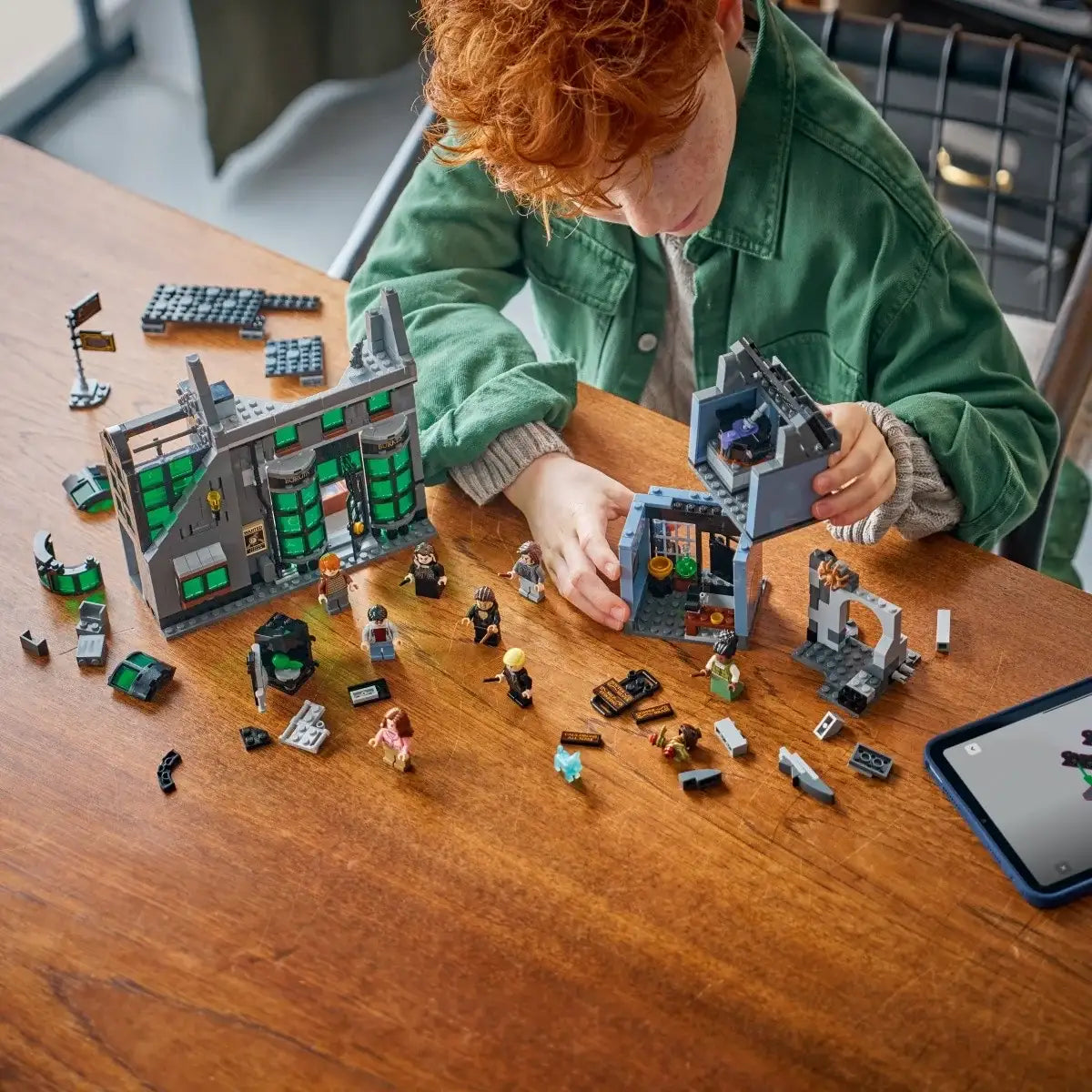 LEGO Magiczne sklepy na ulicy Śmiertelnego Nokturnu z minifigurkami Harry Potter