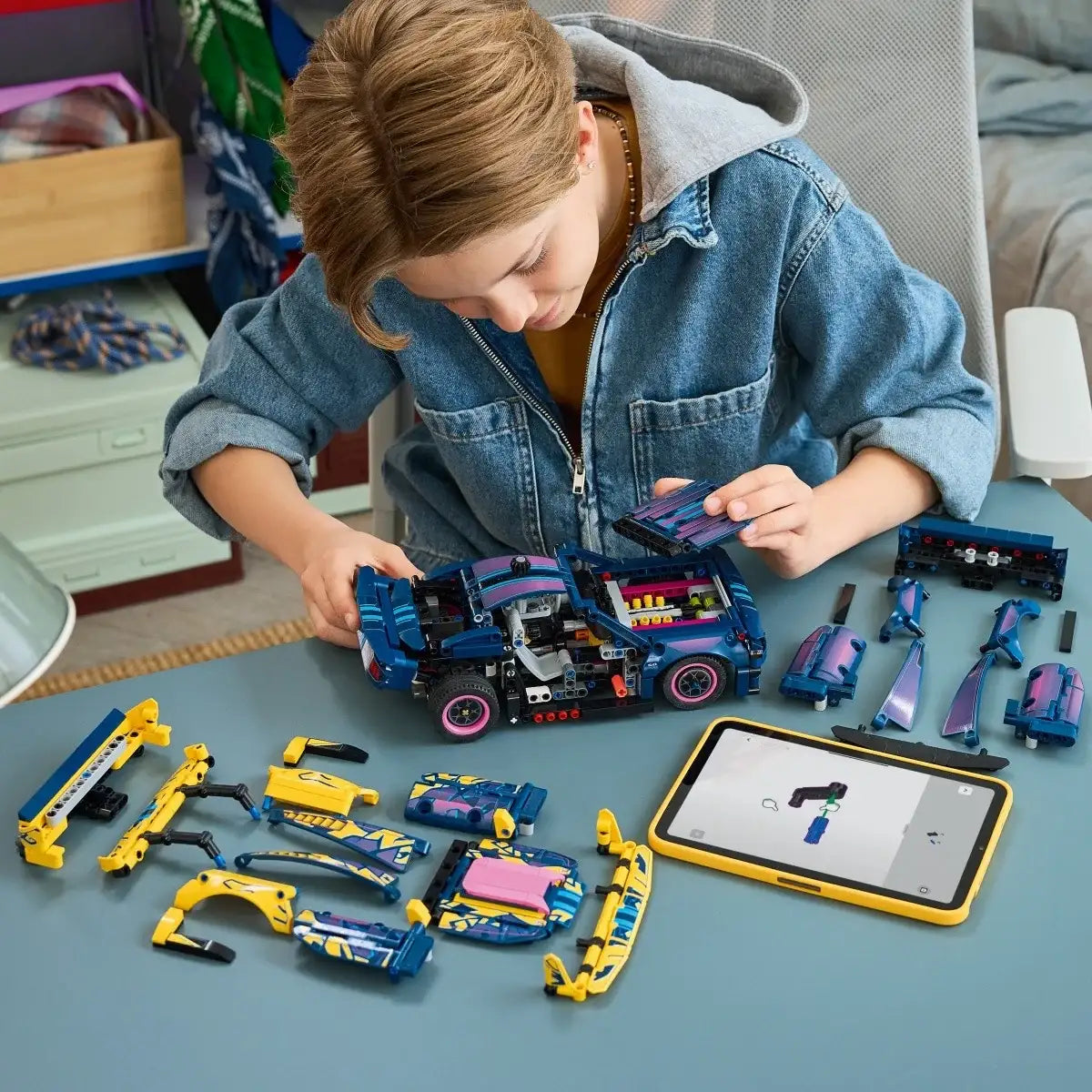 LEGO Ford Mustang GT z klocków z wymiennymi elementami karoserii