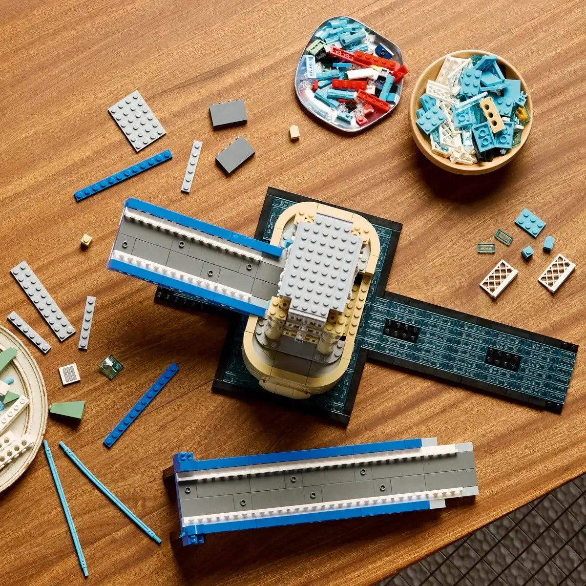 Model Tower Bridge LEGO z 3745 elementów do zbudowania