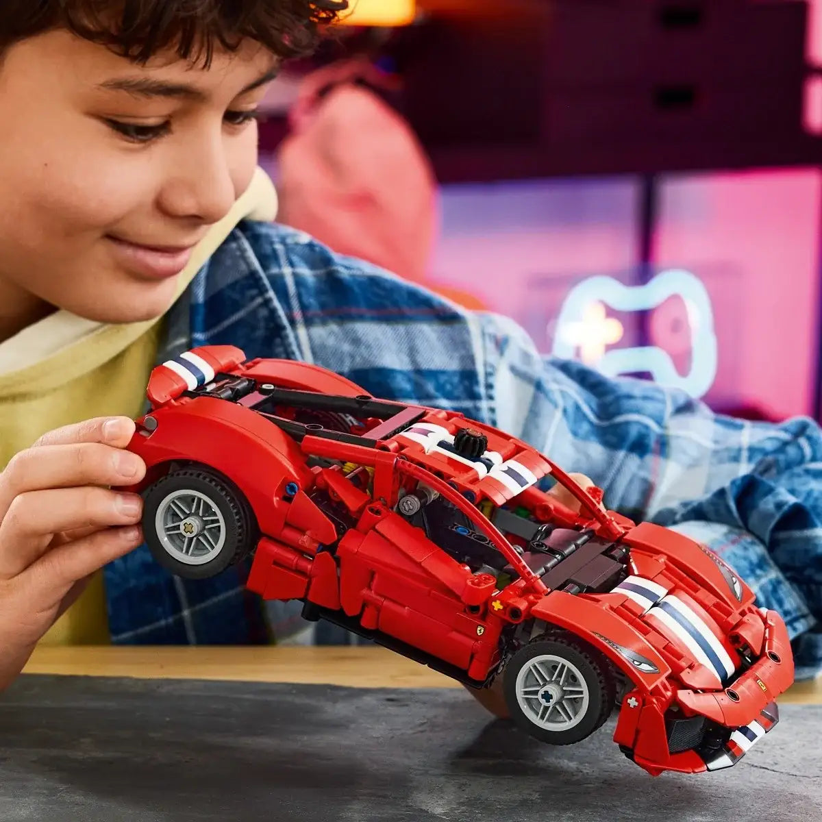 LEGO Technic 42235 realistyczny model Ferrari do zbudowania