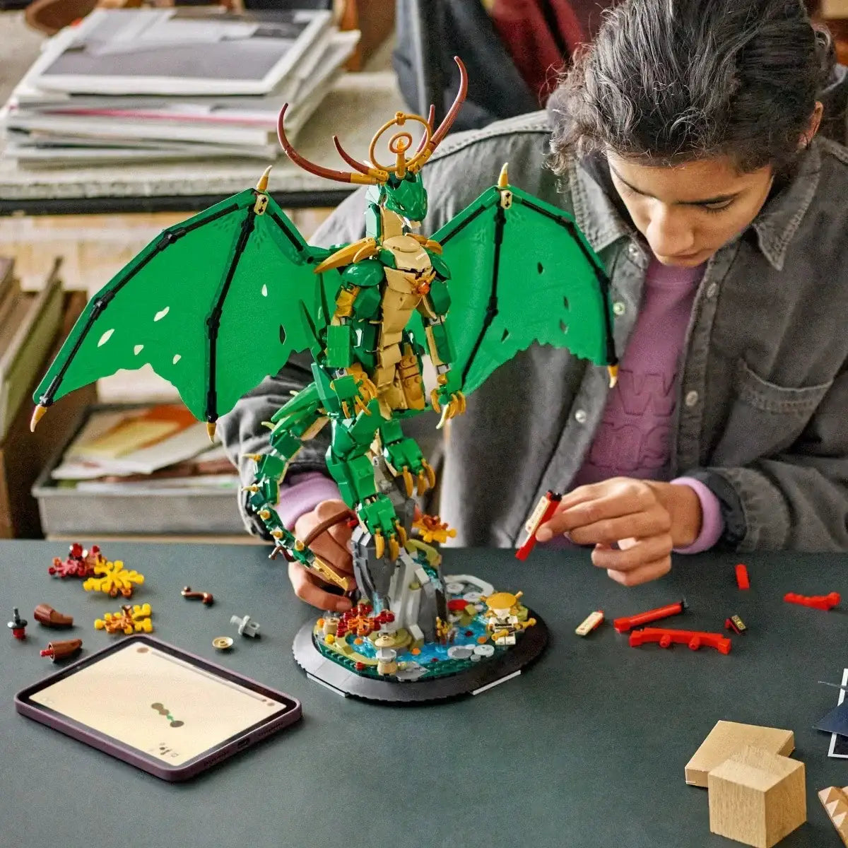 Szczegółowy zestaw LEGO Ninjago Smok-strażnik 71847 dla fanów serii Ninjago - zabawki-dla-dziewczynki