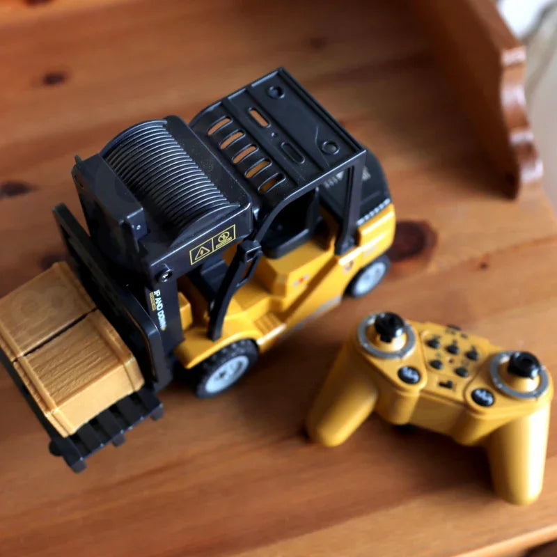 WOOPIE Zdalnie Sterowany Wózek Widłowy 2w1 Dźwig RC - Skala 1:24 - zabawki-dla-dziewczynki