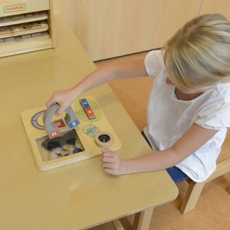 Drewniana zabawka edukacyjna Masterkidz, tablica magnetyczna Kompas - zabawki-dla-dziewczynki