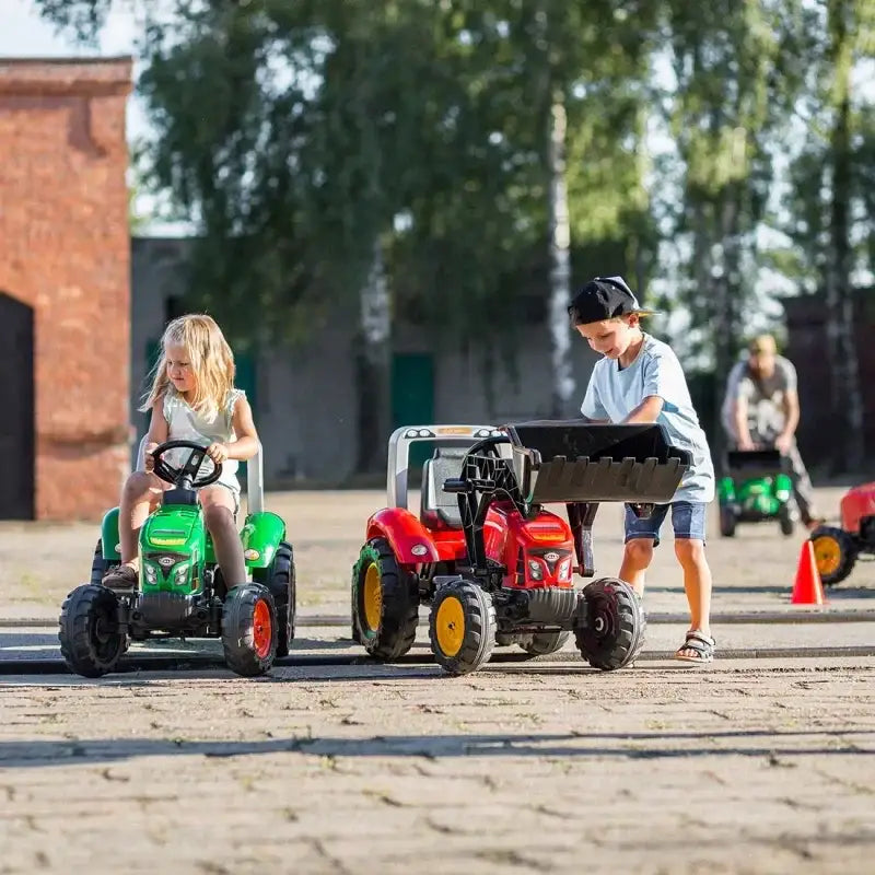 Czerwony FALK Traktorek Red Supercharger rozwija zdolności manualne i koordynację - zabawki-dla-dziewczynki
