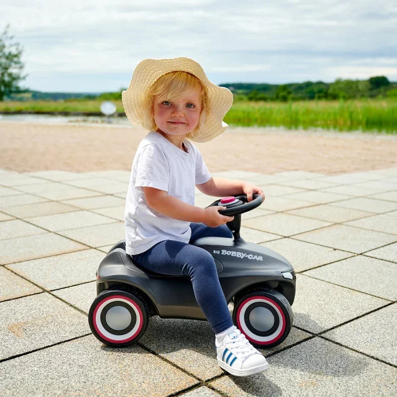 BIG Jeżdzik Bobby Car Neo Anthrazit solidny jeździk dla dzieci - zabawki-dla-dziewczynki