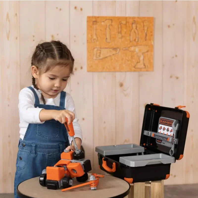 Smoby Black & Decker Walizka z Narzędziami + Samochód w Częściach - zabawki-dla-dziewczynki
