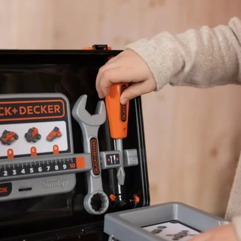 Smoby Black & Decker Walizka z Narzędziami + Samochód w Częściach - zabawki-dla-dziewczynki