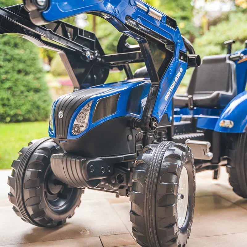 FALK Traktorek New Holland Niebieski na Pedały rozwija motorykę i koordynację - zabawki-dla-dziewczynki